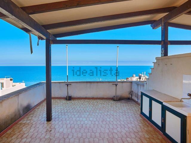 Appartamento in vendita di 120 m² in Contrada Pelosa, 1