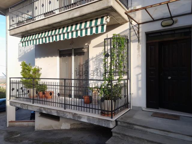 Appartamento in vendita di 120 m² in Contrada Sterparo, 10