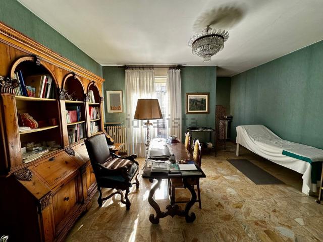 Appartamento in vendita di 120 m² in Corso Alfonso Lamarmora