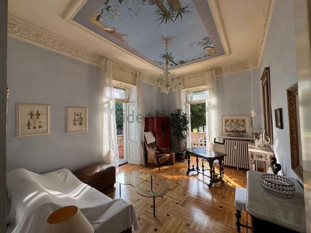 Appartamento in vendita di 120 m² in Corso Dante Alighieri, 32
