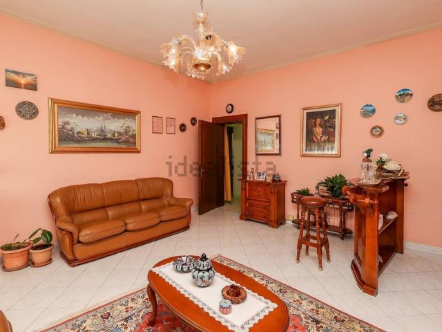 Appartamento in vendita di 120 m² in Piazza Caduti, 1