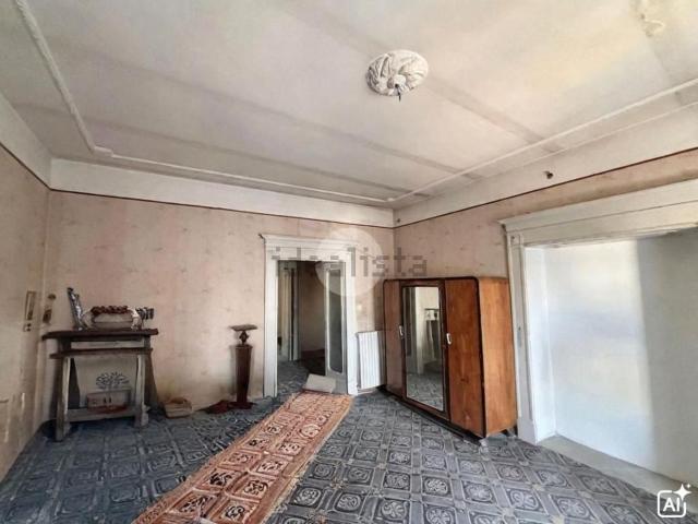 Appartamento in vendita di 120 m² in Piazza Augusto Aubry, 15