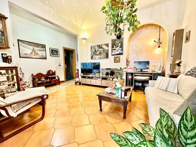 Appartamento in vendita di 120 m² in Piazza Goffredo Mameli, 5