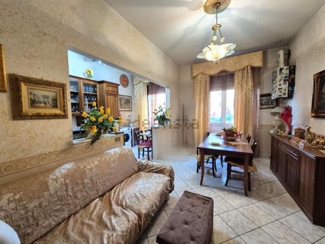 Appartamento in vendita di 120 m² in Piazza Giuseppe Montanelli