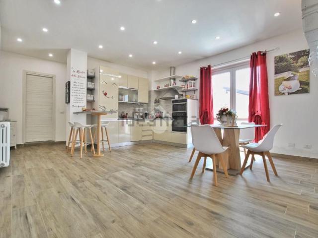 Appartamento in vendita di 120 m² in Piazza Giacomo Matteotti, 1