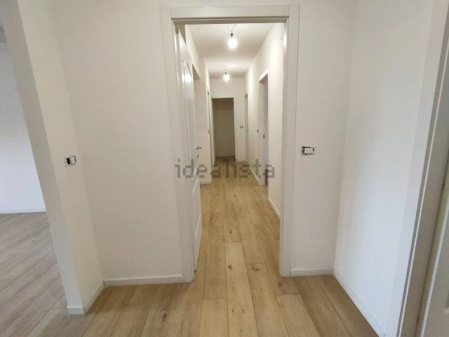 Appartamento in vendita di 120 m² in Piazzale Gio Batta Cella
