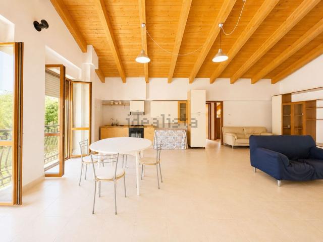 Appartamento in vendita di 120 m² in Piazzale Ospedale Calai, 2
