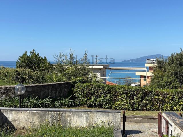 Appartamento in vendita di 120 m² in Salita San Anna, 9