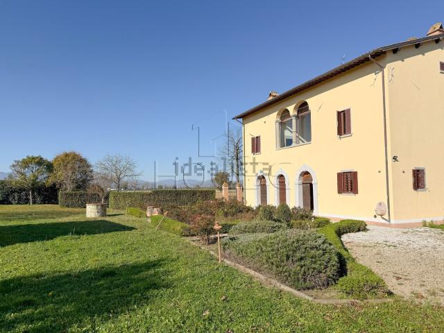 Appartamento in vendita di 120 m² in Strada Comunale di Mezzatorre