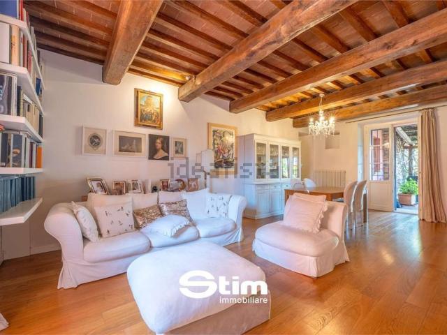 Appartamento in vendita di 120 m² in Strada Fontana la Trinità