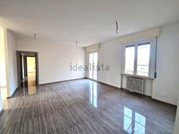 Appartamento in vendita di 120 m² in Strada Massimo D&apos Azeglio