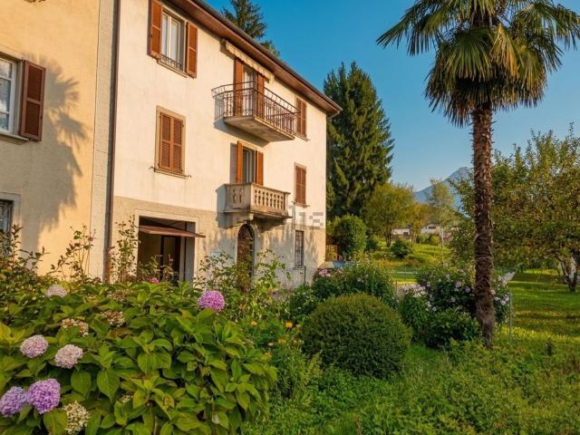 Appartamento in vendita di 121 m² in Via Cacontaglio