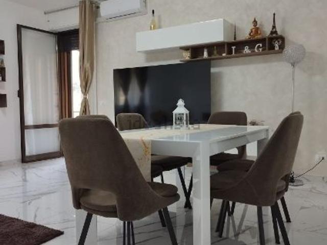 Appartamento in vendita di 121 m² in Via Caduti 27 11 1943