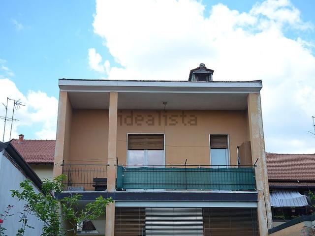 Appartamento in vendita di 121 m² in Via A. Locatelli, 7