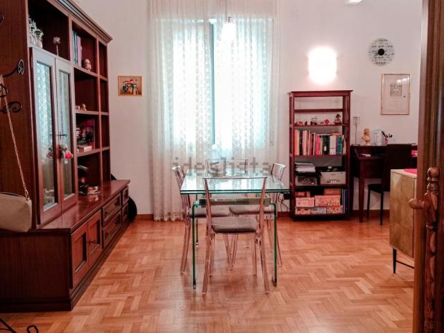 Appartamento in vendita di 121 m² in Via Antonio Fogazzaro