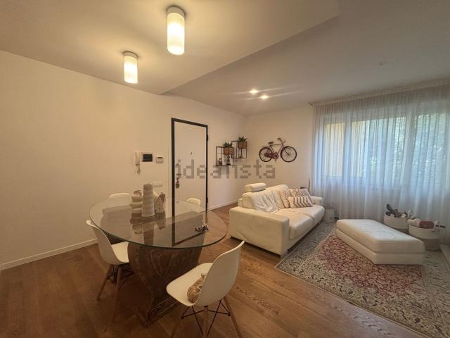 Appartamento in vendita di 121 m² in Via Aldo Moro, 23