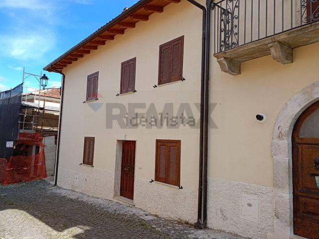 Appartamento in vendita di 121 m² in Via Alessandro Manzoni, 41