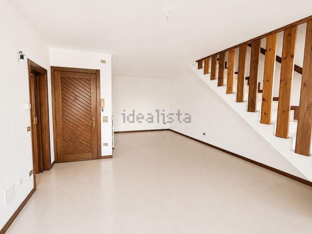 Appartamento in vendita di 121 m² in Via Giacomo Matteotti