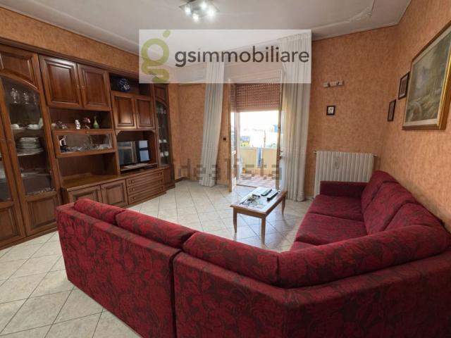 Appartamento in vendita di 121 m² in Via Giosuè Carducci