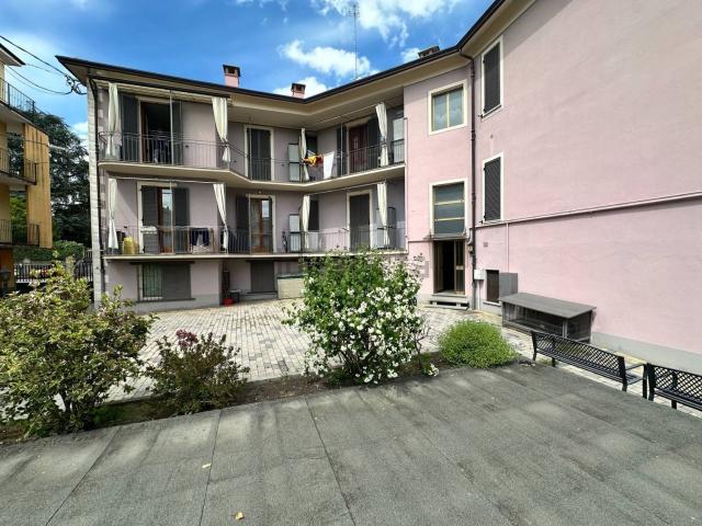 Appartamento in vendita di 121 m² in Via Giovanni Battista Quadrone