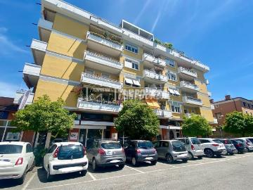 Appartamento in vendita di 121 m² in Via Giovanni Pascoli, 44