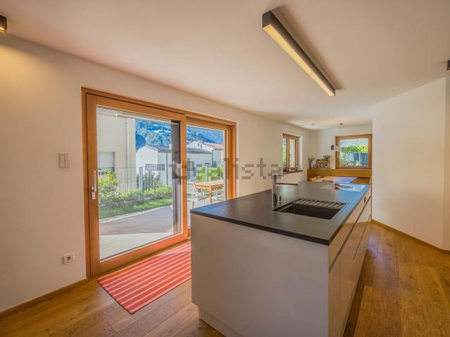 Appartamento in vendita di 121 m² in Via del Ponte