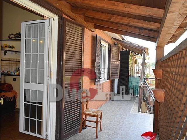 Appartamento in vendita di 121 m² in Via di Vallelunga