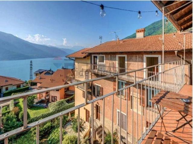 Appartamento in vendita di 121 m² in Via Lezzeno, 37