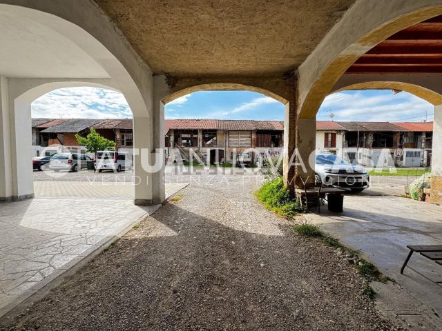 Appartamento in vendita di 121 m² in Via Monte Grappa, 74