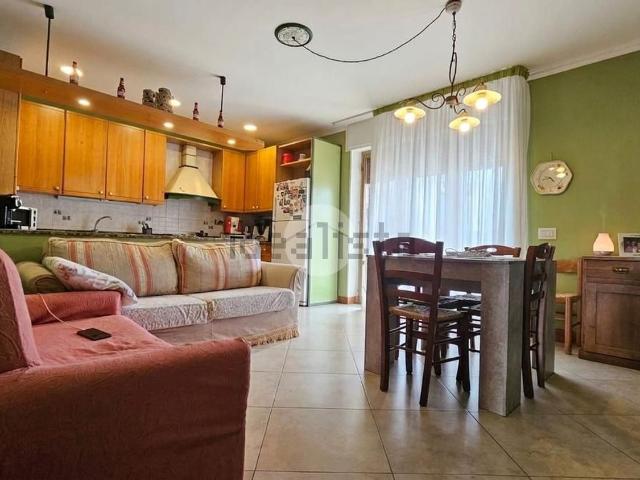 Appartamento in vendita di 121 m² in Via Napoli, 35