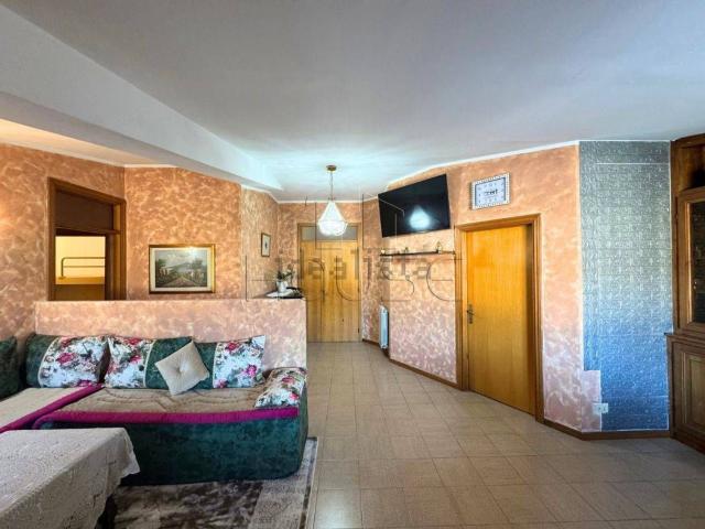 Appartamento in vendita di 121 m² in Via Rodolfo Morandi, 40