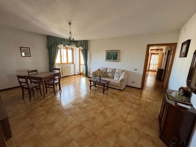 Appartamento in vendita di 121 m² in Via Roma, 102