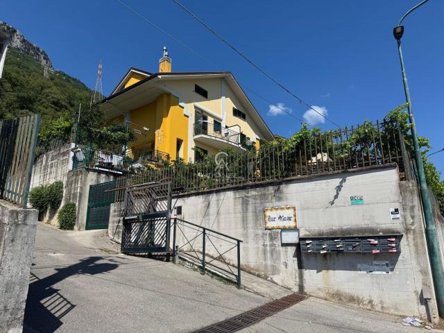 Appartamento in vendita di 121 m² in Via Roscigno, 7