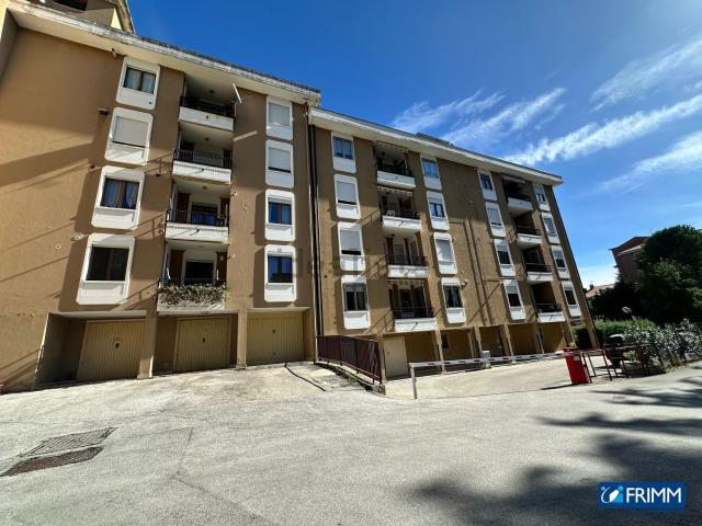 Appartamento in vendita di 121 m² in Via Vittorio Alfieri