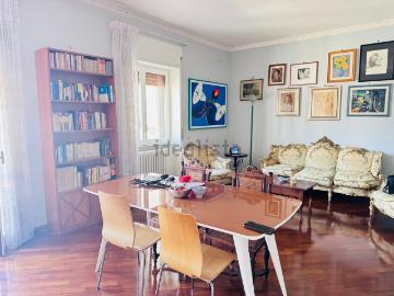 Appartamento in vendita di 121 m² in Via Vittorio Veneto, 350