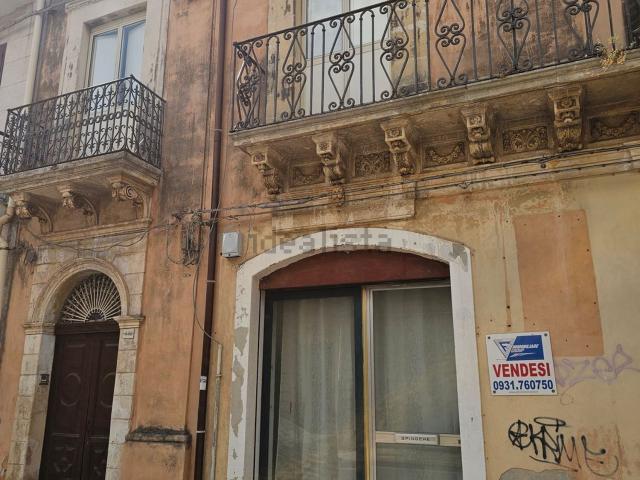 Appartamento in vendita di 121 m² in Corso Vittorio Emanuele
