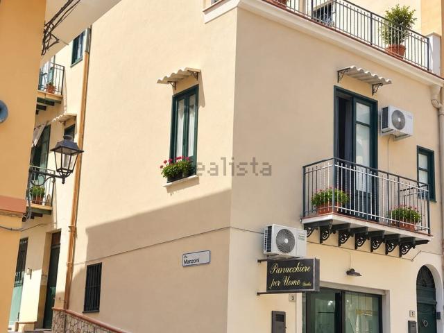 Appartamento in vendita di 121 m² in Corso Giuseppe la Masa, 1