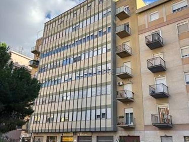 Appartamento in vendita di 121 m² in Piazza Trento, 35