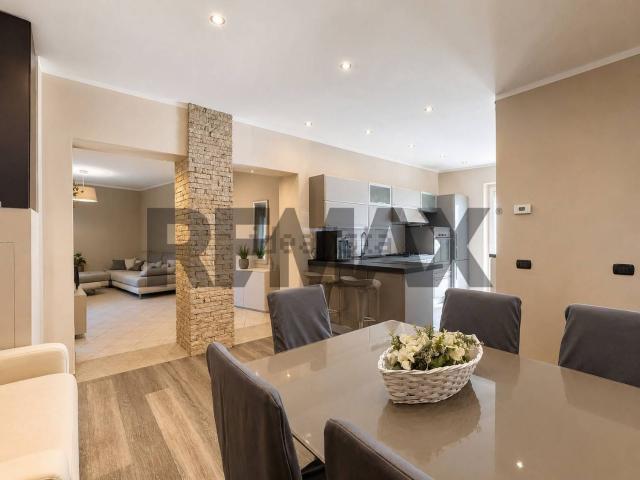 Appartamento in vendita di 122 m² in Via Anna Maria Casone, 500