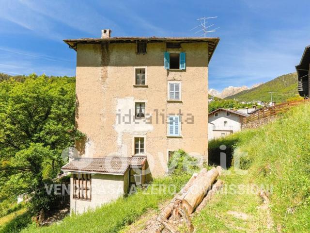 Appartamento in vendita di 122 m² in Via Carale, 23