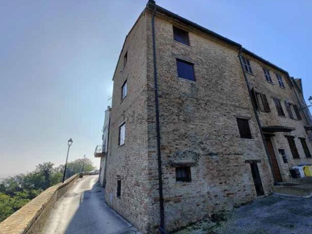 Appartamento in vendita di 122 m² in Via Castello