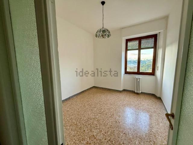 Appartamento in vendita di 122 m² in Via Cesare Battisti, 53100