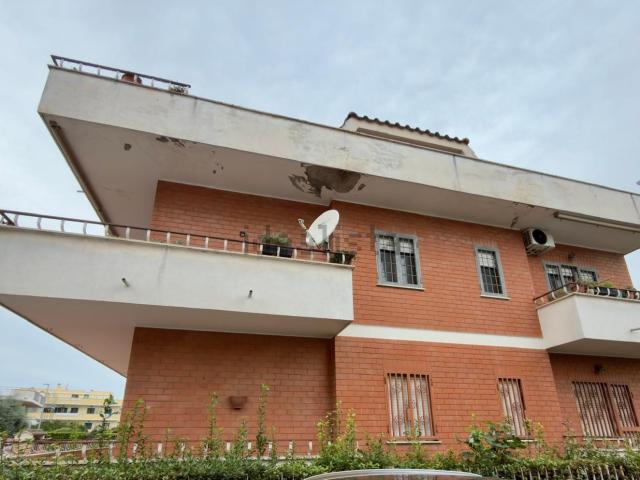 Appartamento in vendita di 122 m² in Via Amatore Sciesa, 14