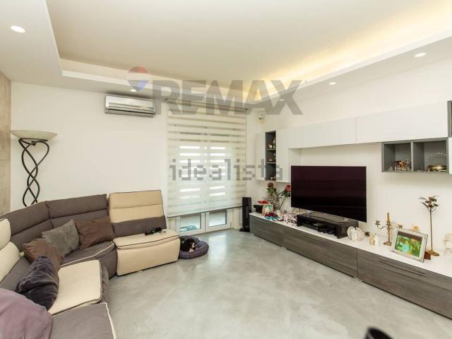 Appartamento in vendita di 122 m² in Via Antonio Gramsci, 152