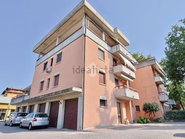 Appartamento in vendita di 122 m² in Via Adua