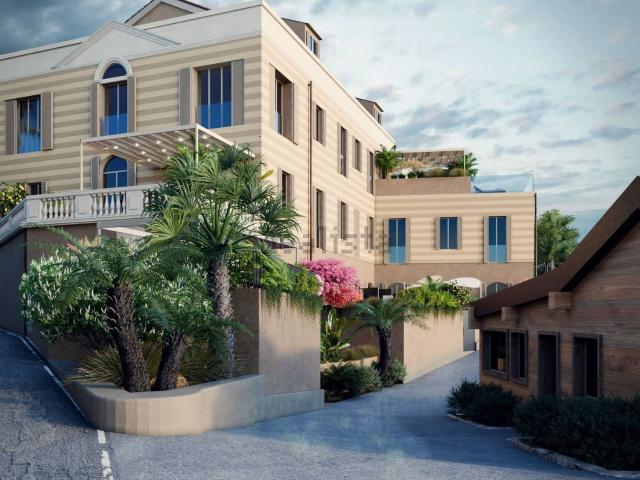 Appartamento in vendita di 122 m² in Via Al Mare, 42