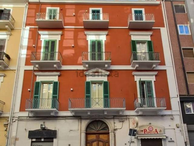Appartamento in vendita di 122 m² in Via Benedetto Cairoli