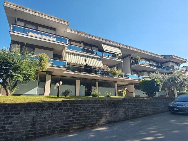 Appartamento in vendita di 122 m² in Via Dante Alighieri