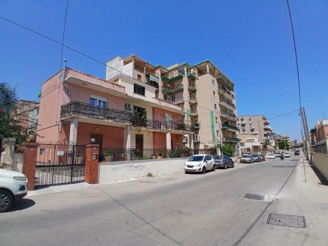 Appartamento in vendita di 122 m² in Via dei Servi di Maria