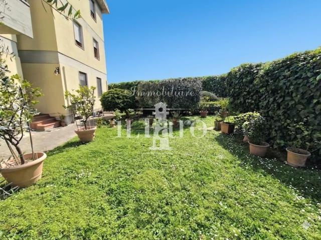 Appartamento in vendita di 122 m² in Via di Sotto, 50013